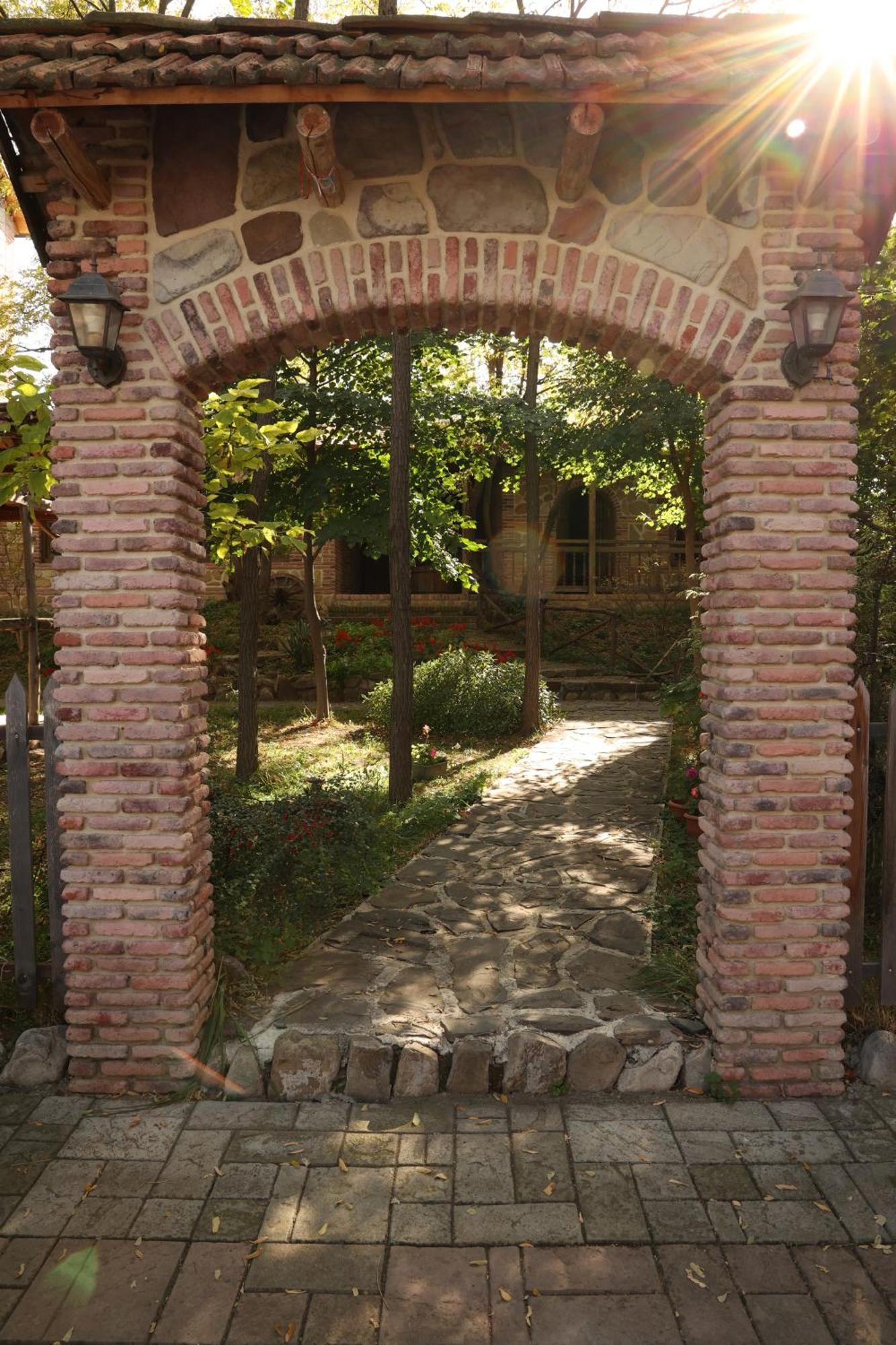 Chateau Orberi Hotel Ikalto Luaran gambar